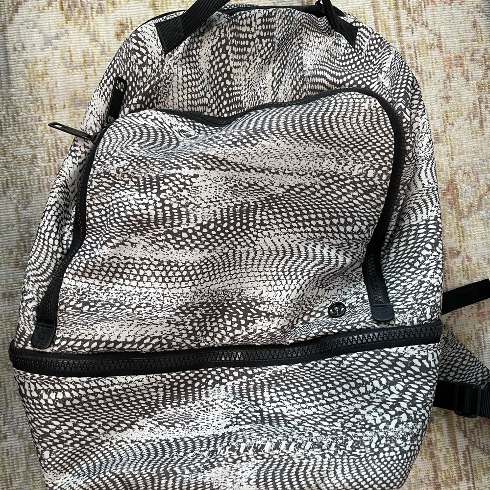 lululemon backpack